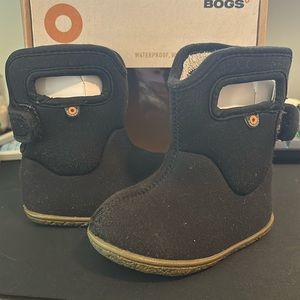 Size 5 Black Bogs rain boots